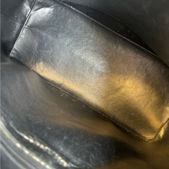 CHANEL Balck Quilted Patent Leather Tote - Picture 13 of 13